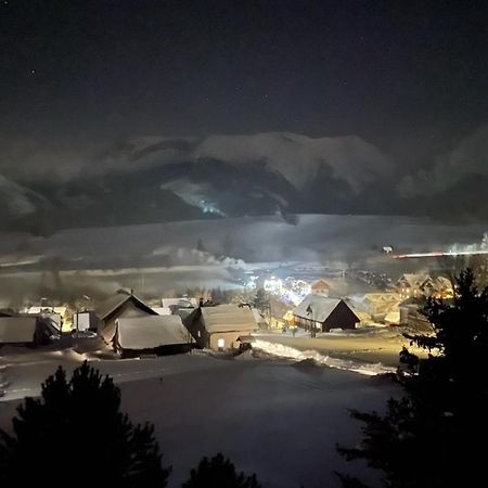 Apartman Astra V Zdiari Exteriör bild
